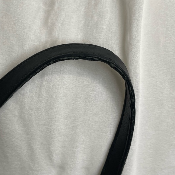 Gucci GG Marmont Shoulder Chain Calfskin Matelasse Quilted Black Handbag - Picture 2 of 16